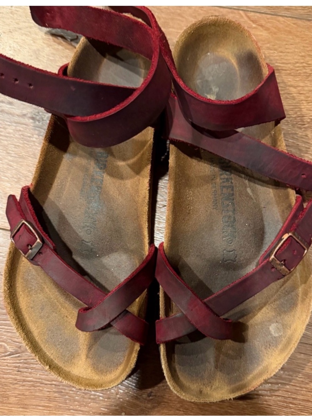 Birkenstock 39 100% Leather Red
